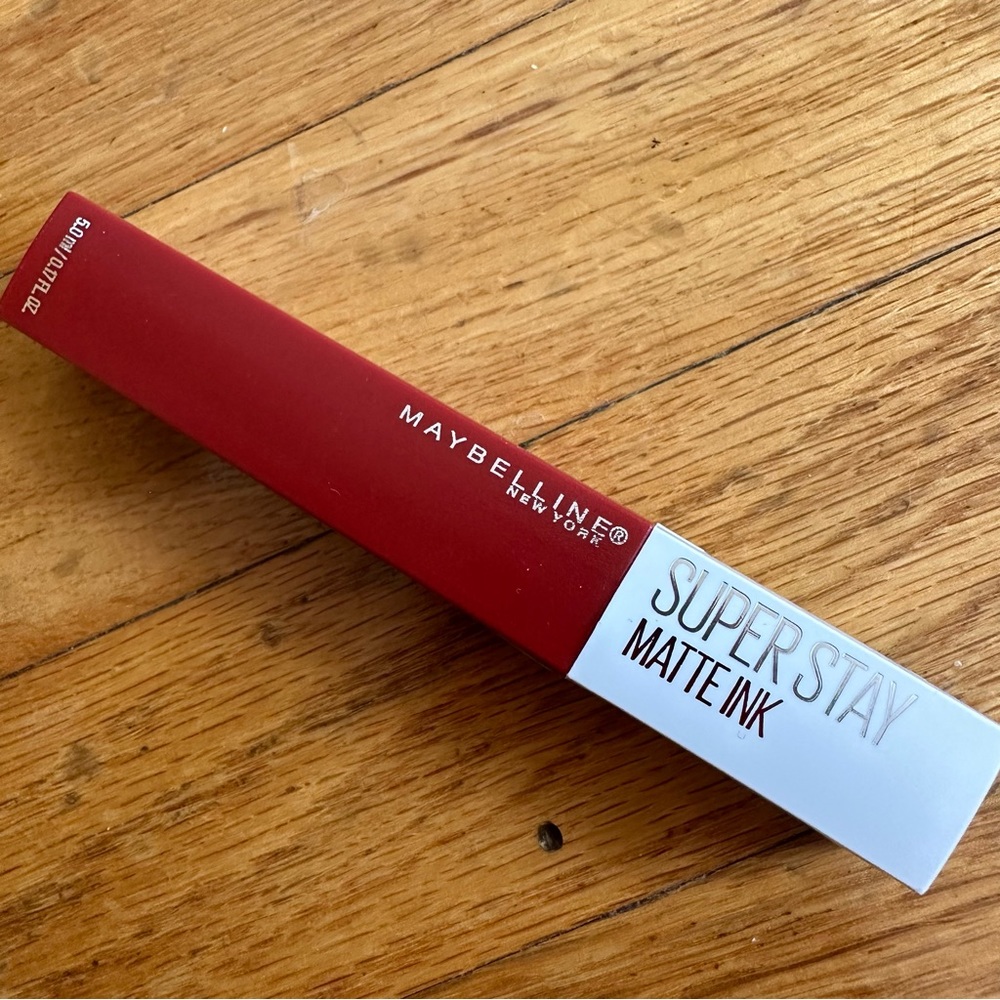 Maybelline SUPER STAY
MATTE INK no. 117 Groundbreaker
